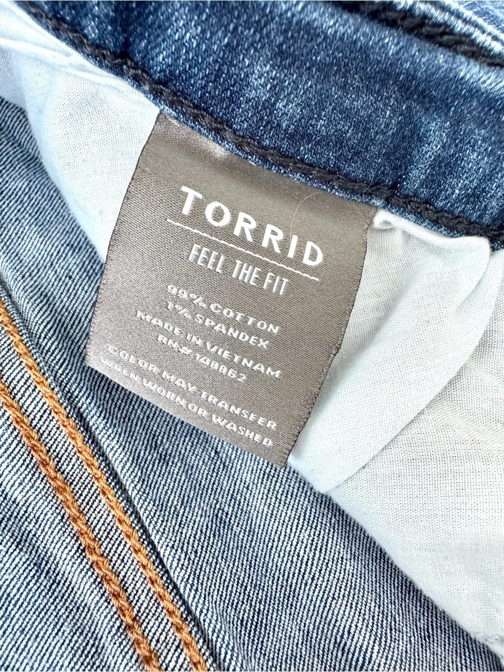 Torrid Button-Front Dark Blue Denim Women’s Plus Shorts Cuffed Hems Size 20